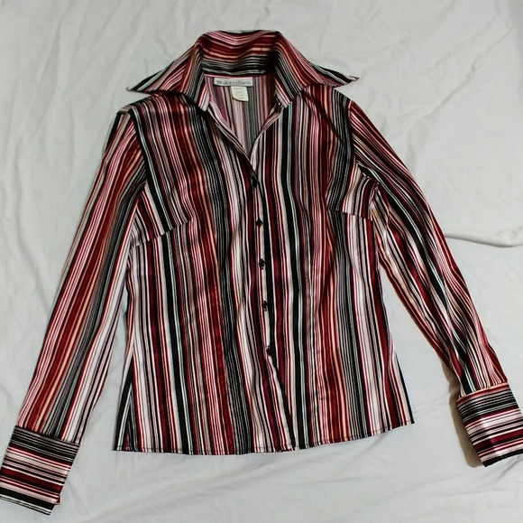 DRESS BARN TOP - Picture 3 of 3